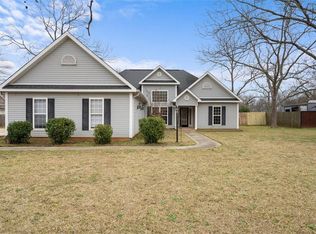 1850 Houston Lake Rd, Kathleen, GA 31047