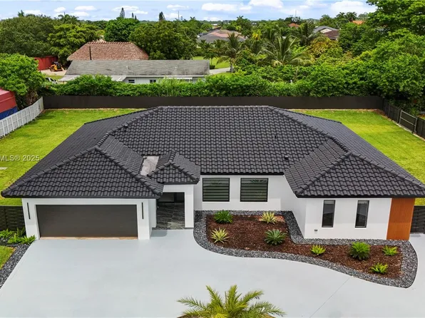 19614 SW 133rd Ct, Miami, FL 33177