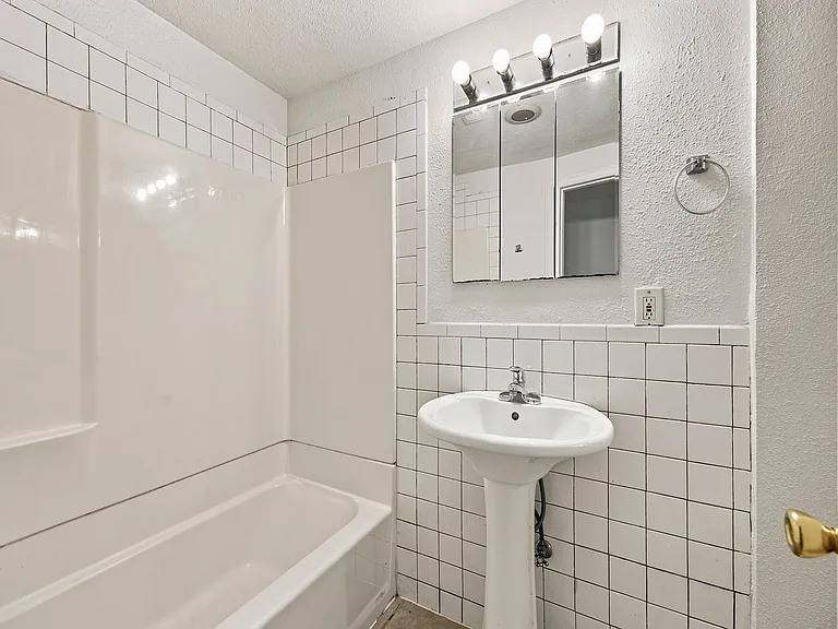 8th2122 (KP-JF) — Photo 11