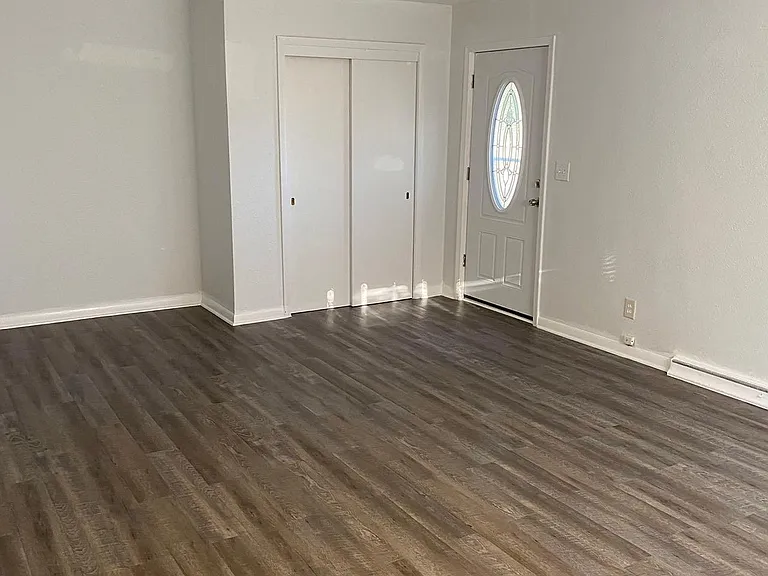 728 Milwaukee Ave — Photo 3