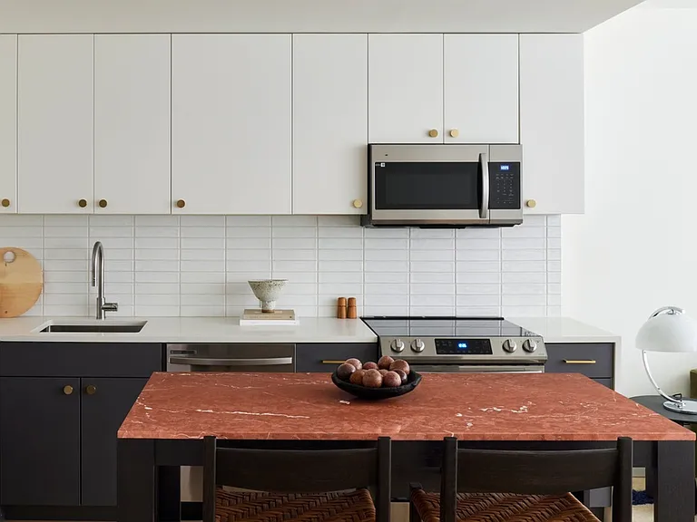 445 Gerard Ave #W809 — Photo 4