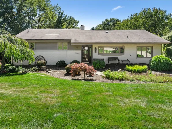 1604 Ashlawn Dr, Pittsburgh, PA 15241