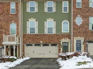 105 Mews Ln, Cranberry Township, PA 16066