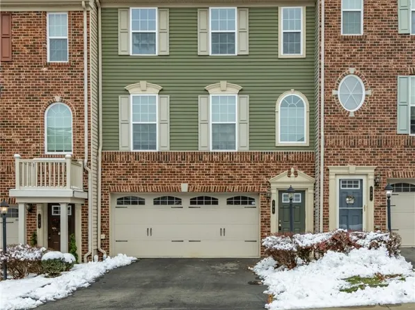 105 Mews Ln, Cranberry Township, PA 16066
