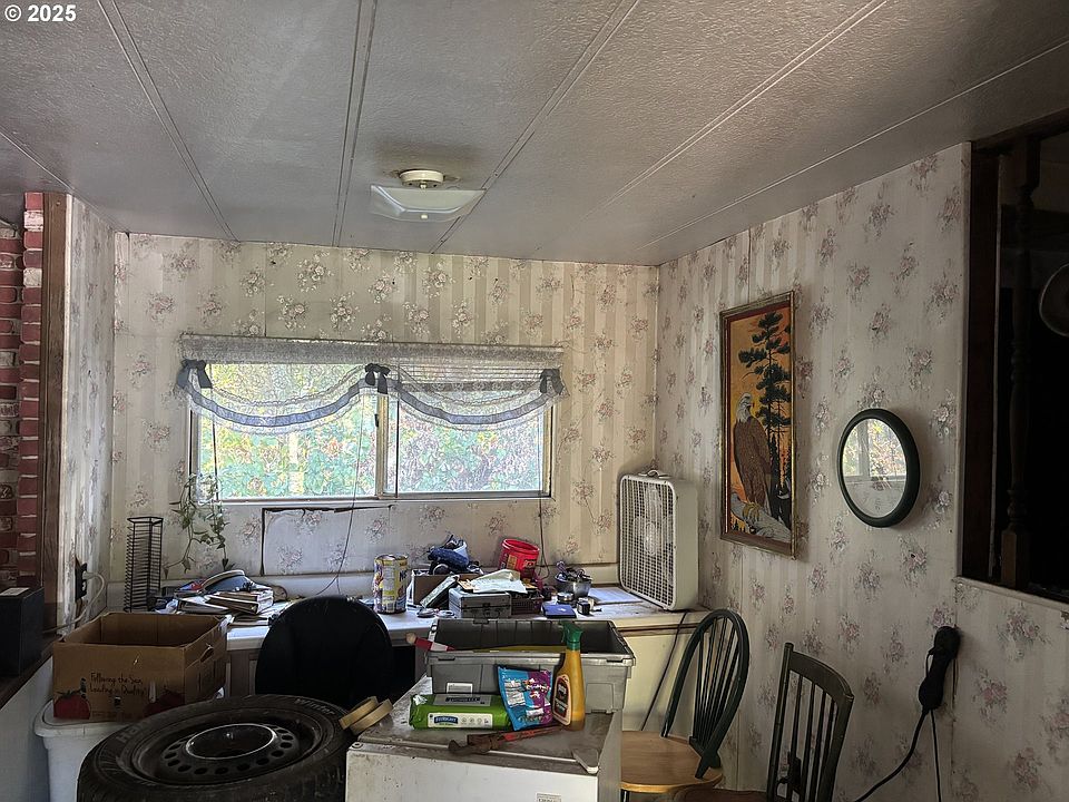 2nd image of 511 Leland Ave
