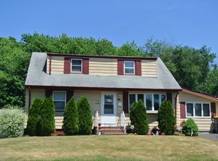 24 Mimi Rd, Old Bridge, NJ 08857