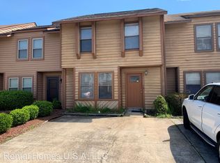 1404 Woodscape Ln, Virginia Beach, VA 23462