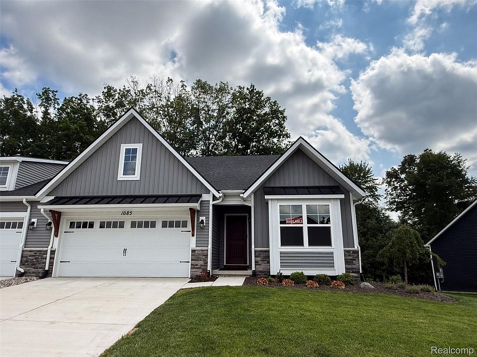1st image of 1085 Camellia Cir #32