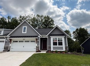 1085 Camellia Cir #32, Howell, MI 48843