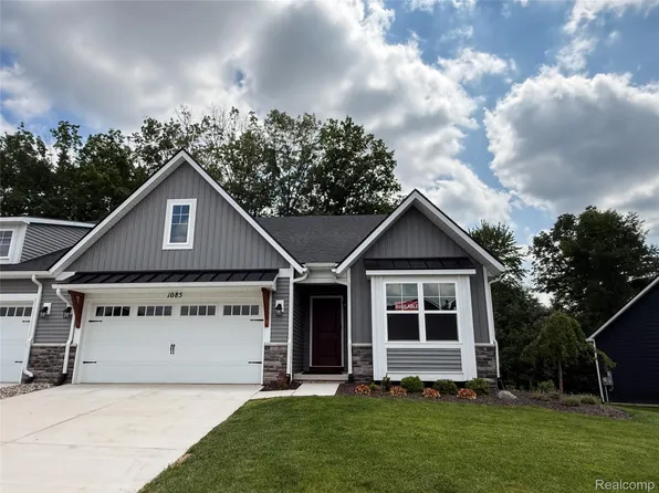 1085 Camellia Cir #32, Howell, MI 48843