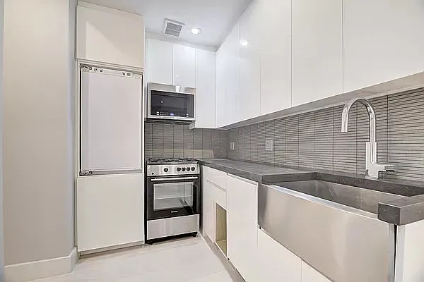 Rented by REAL New York | media 29