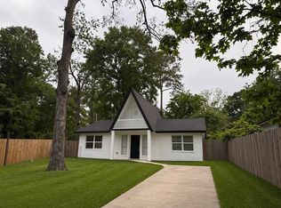 408 Commanche Rd, Montgomery, TX 77316