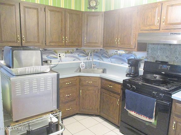 5th image of 77 Lakeland Drive