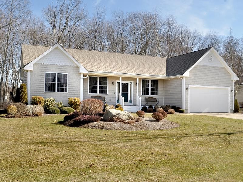 7 Strawberry Ln, Warren, RI 02885 Zillow