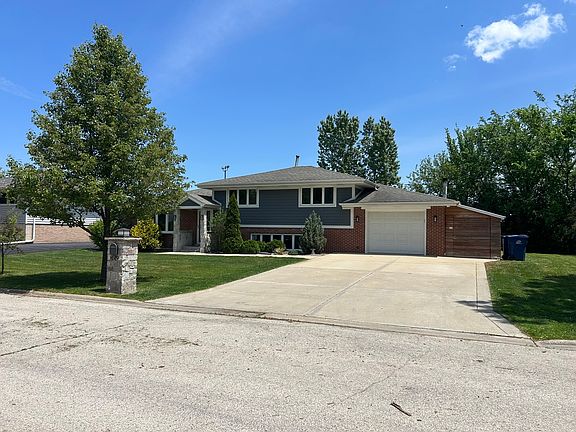 2nd image of 8519 S 82nd Ct