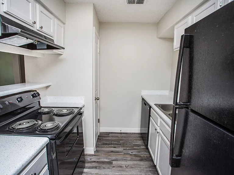 Saddlewood Apartments — Photo 67