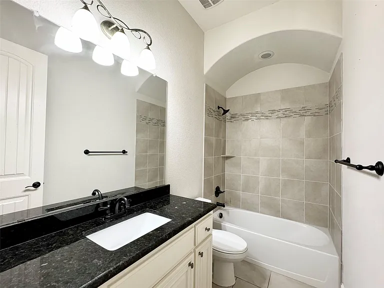 15172 Bardwell Ln — Photo 17