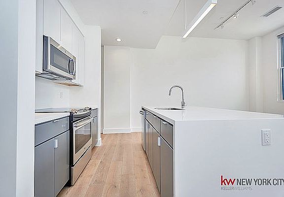 5th image of 271 W 125th St #207