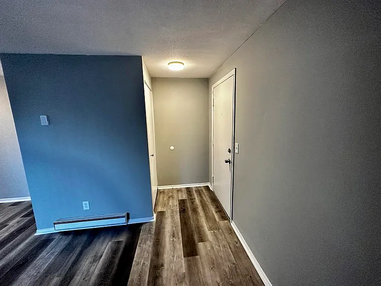 120 Fox Hill Ln — Photo 4