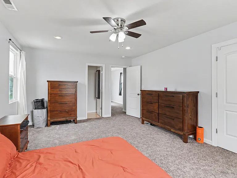 2700 Myrtle Ave — Photo 22