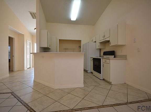4th image of 126 Coral Reef Ct N