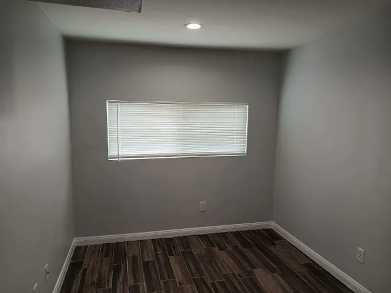 2401 Sunrise Ave #1-7 — Photo 3