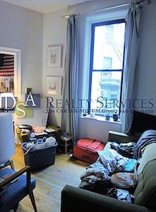 3rd image of 19 Stuyvesant St APT 1