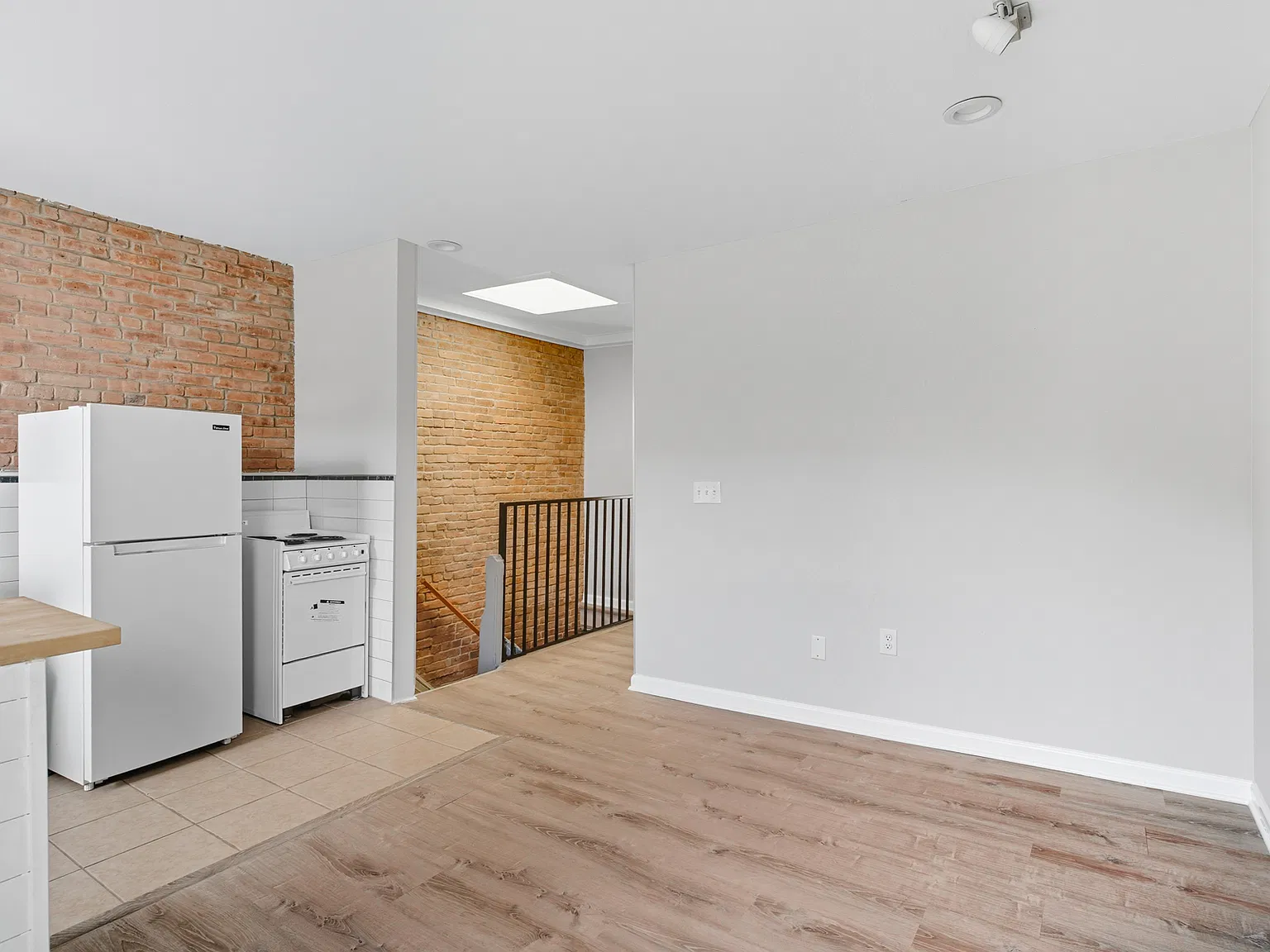 1 bed, $1,825 — Photo 3