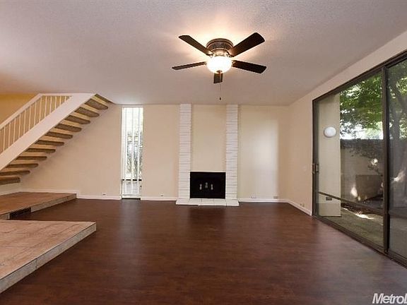 4th image of 2290 Woodside Ln Unit 8