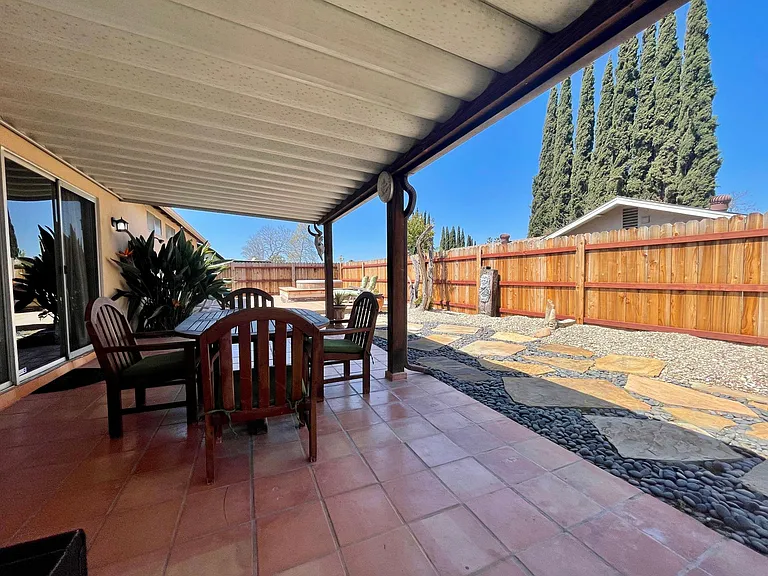 13752 Woodgate Pl — Photo 11