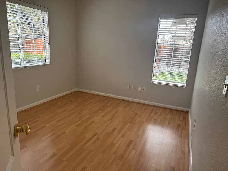 562 Stetson Way — Photo 10