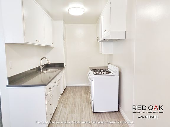 2nd image of 12737 Moorpark St APT 14