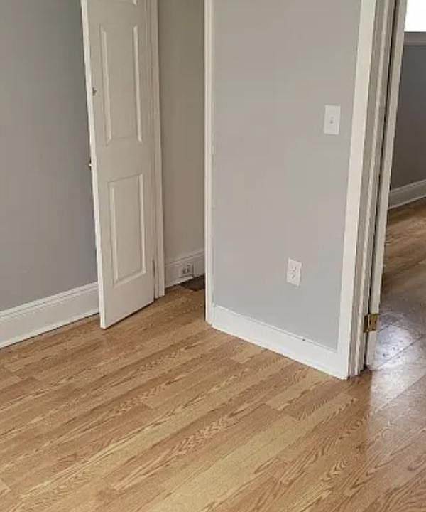 1st image of 195 S Munn Ave #1