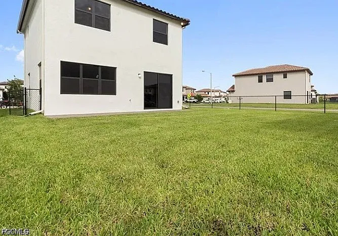 5626 Carrara Dr — Photo 20