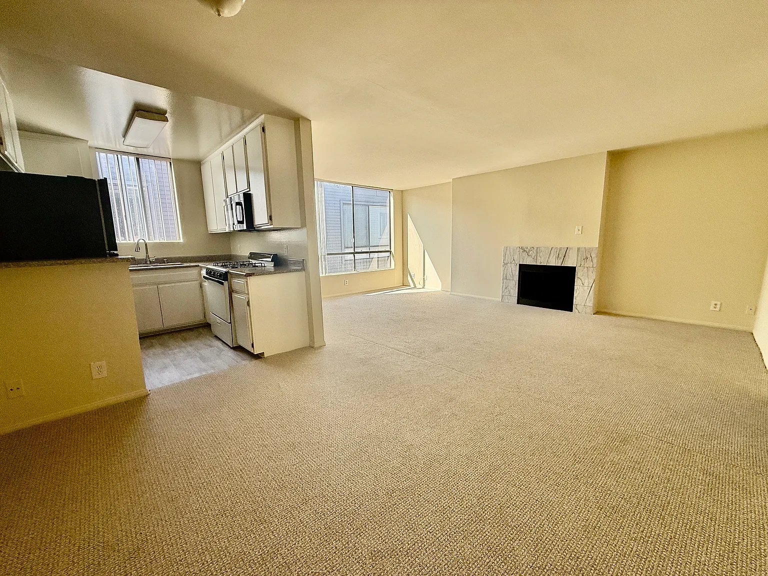 2 bed, $2,795 — Photo 3