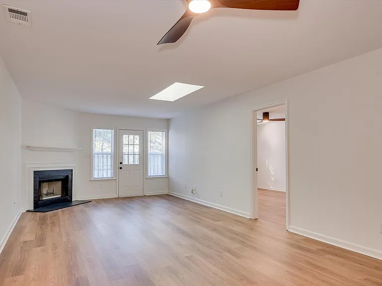 128 Barts Dr — Photo 7