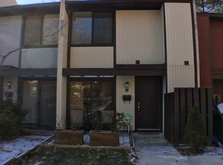 12153 Captiva Ct, Reston, VA 20191