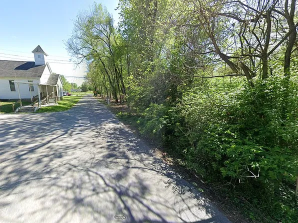 2902 N 13 1/2 St, Terre Haute, IN 47804