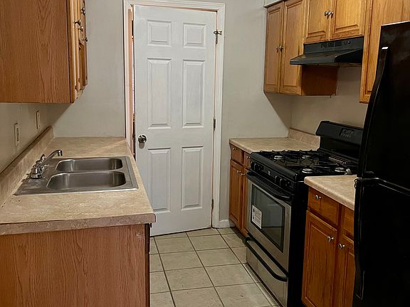 4th image of 8241 Curran Blvd