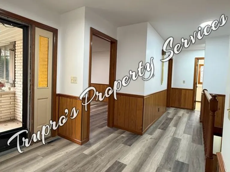 2715 E Shawnee Rd — Photo 8