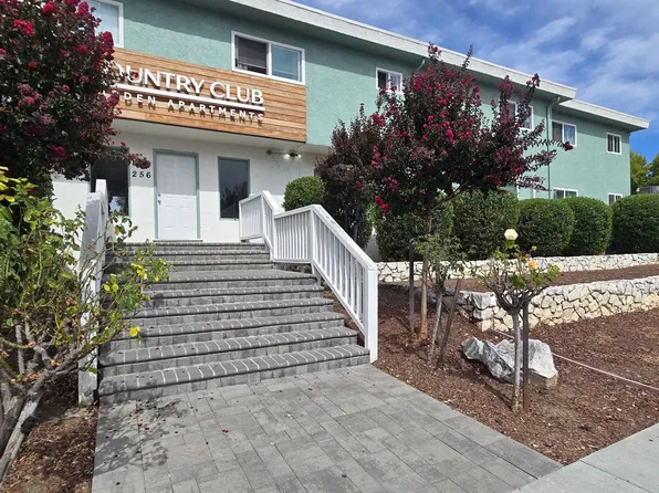 Country Club Garden Apartments