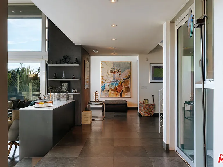 2651 Nichols Canyon Rd — Photo 30