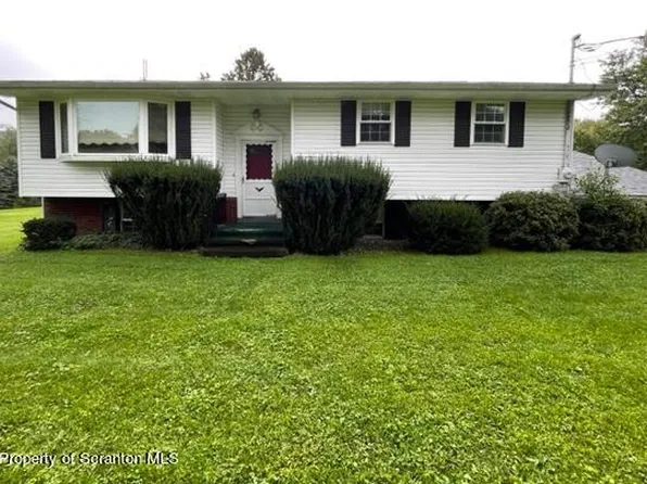 11 Altmiller Ln, Scott Township, PA 18411