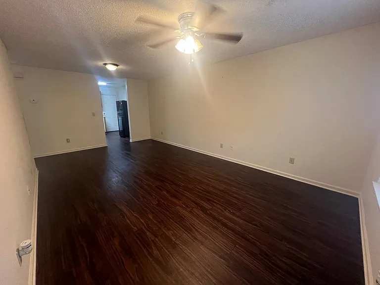 4803 Oak Meadow Dr — Photo 4