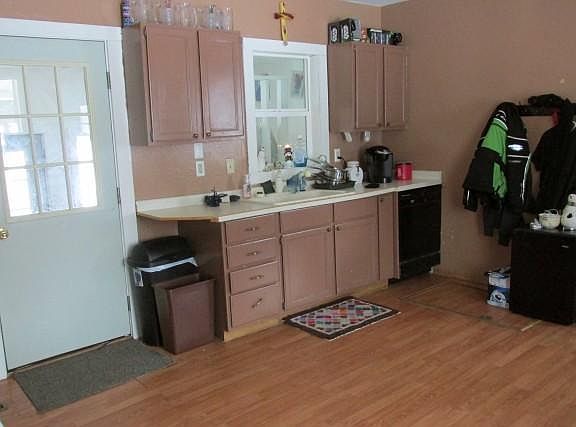 2nd image of 117 E Maple Ave