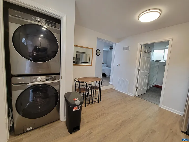 1511 E High St #3 — Photo 7