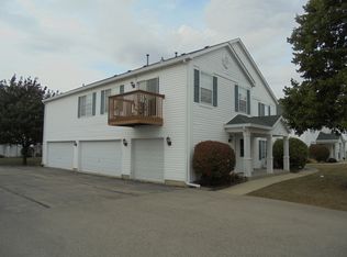 708 Fieldcrest Dr UNIT A, South Elgin, IL 60177