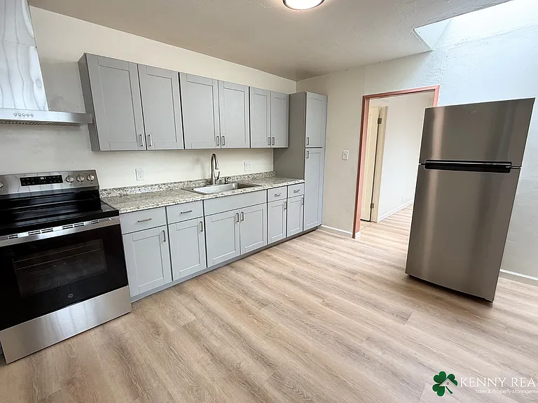 840 Templeton Ave — Photo 7