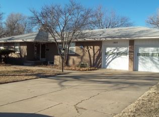 1803 N Hendricks St, Hutchinson, KS 67502