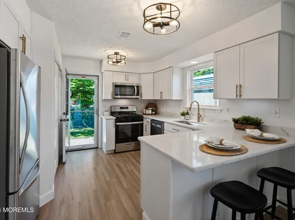 2222 1st Avenue, Toms River, NJ 08753